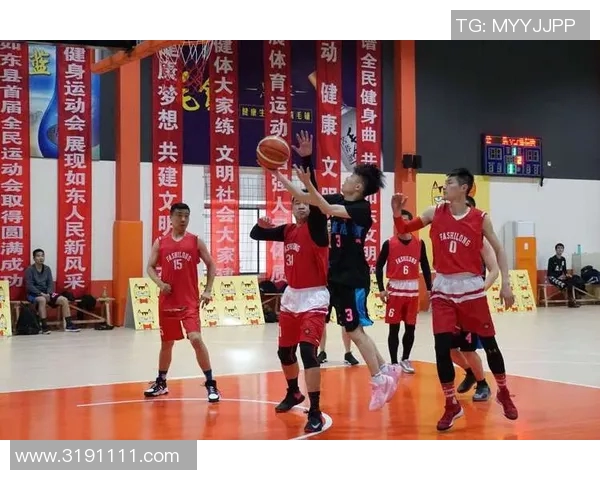 重庆篮球队在邀请赛中的默契配合与战术执行分析